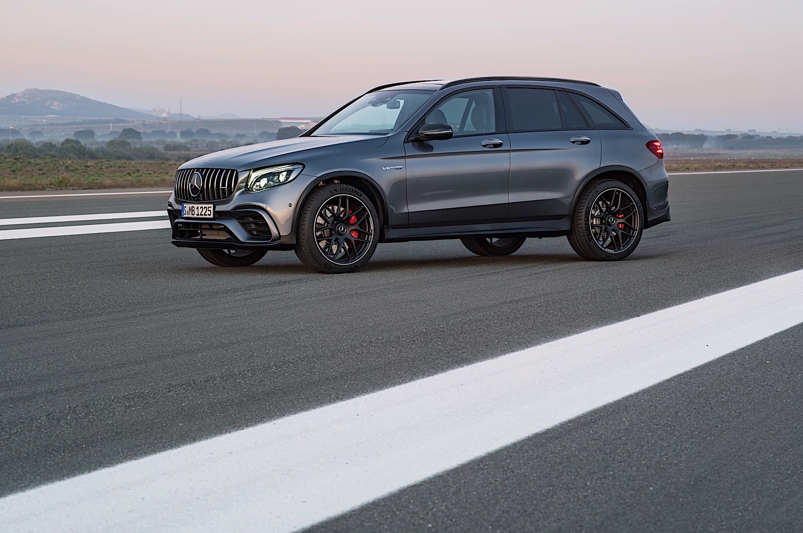 Mercedes-Amg Glc-Class photo 8