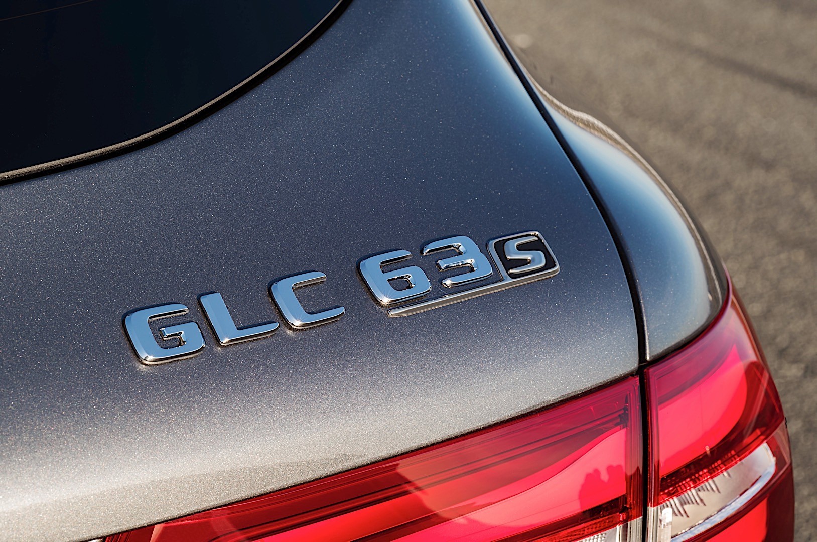 Mercedes-Amg Glc-Class photo 11