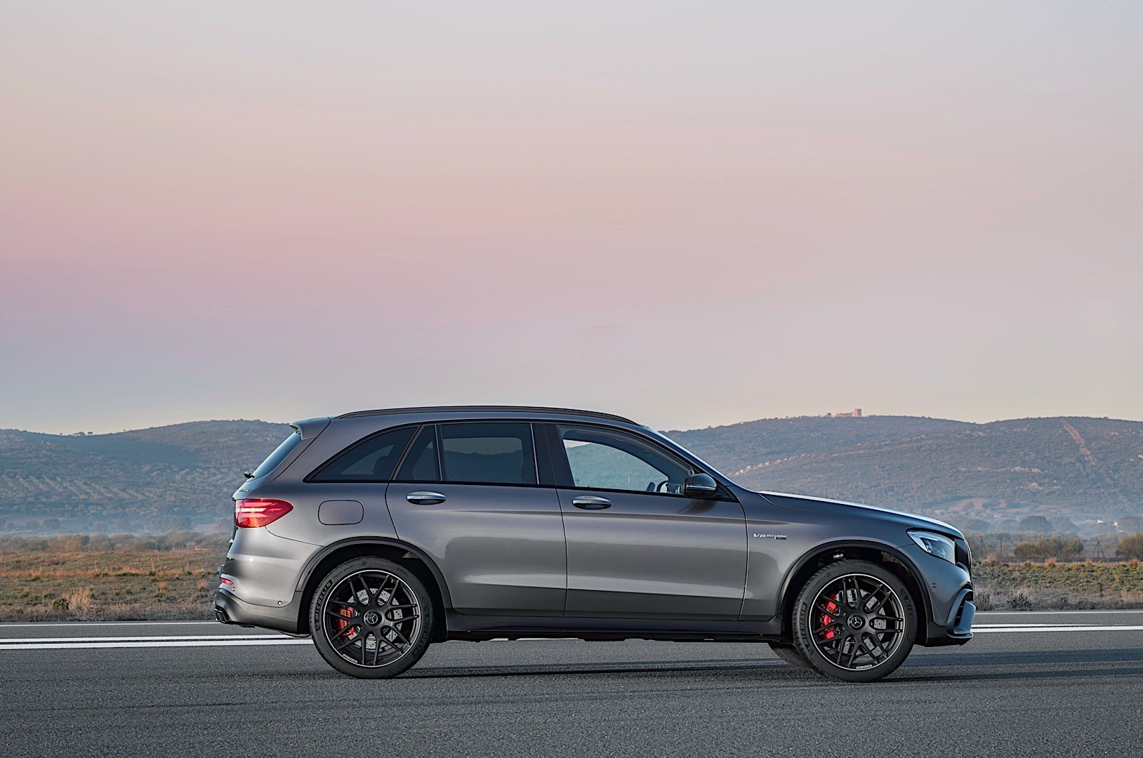 Mercedes-Amg Glc-Class photo 19