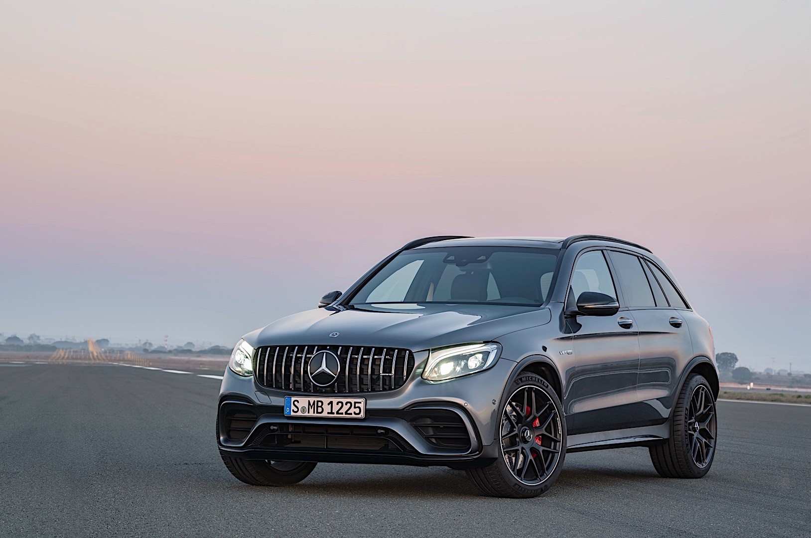 Mercedes-Amg Glc-Class photo 6