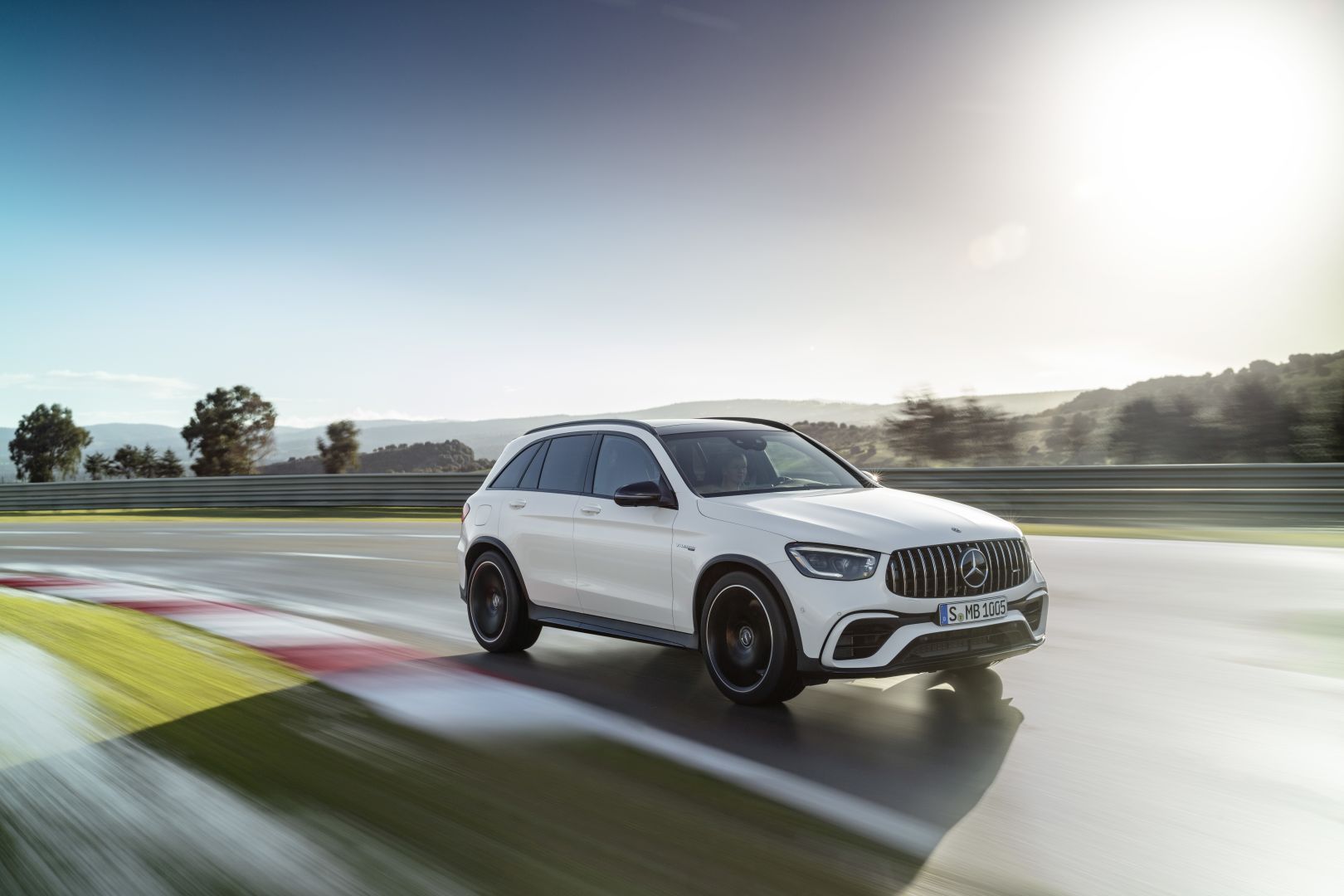 Mercedes-Amg Glc-Class photo 5