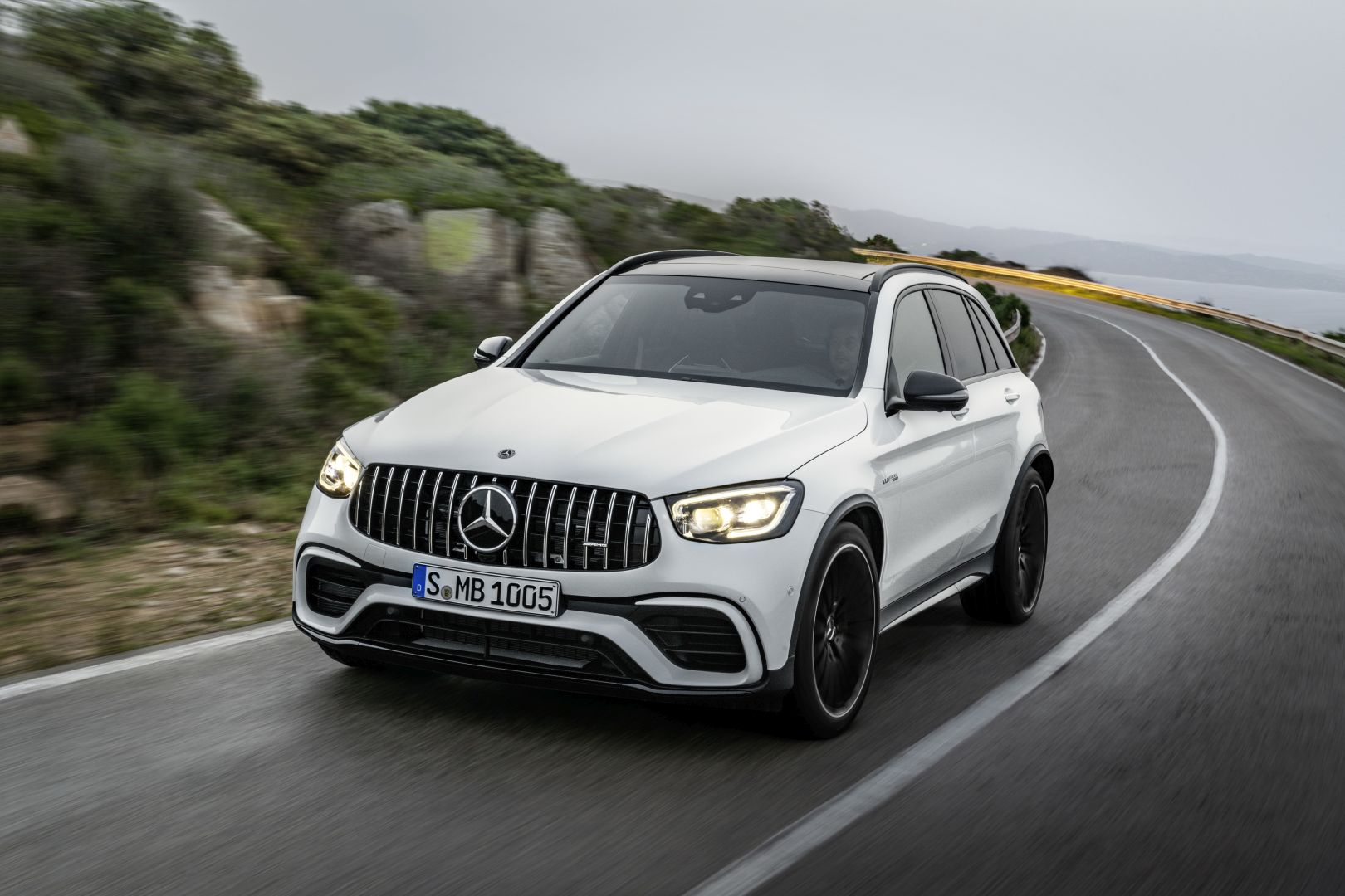 Mercedes-Amg Glc-Class photo 13