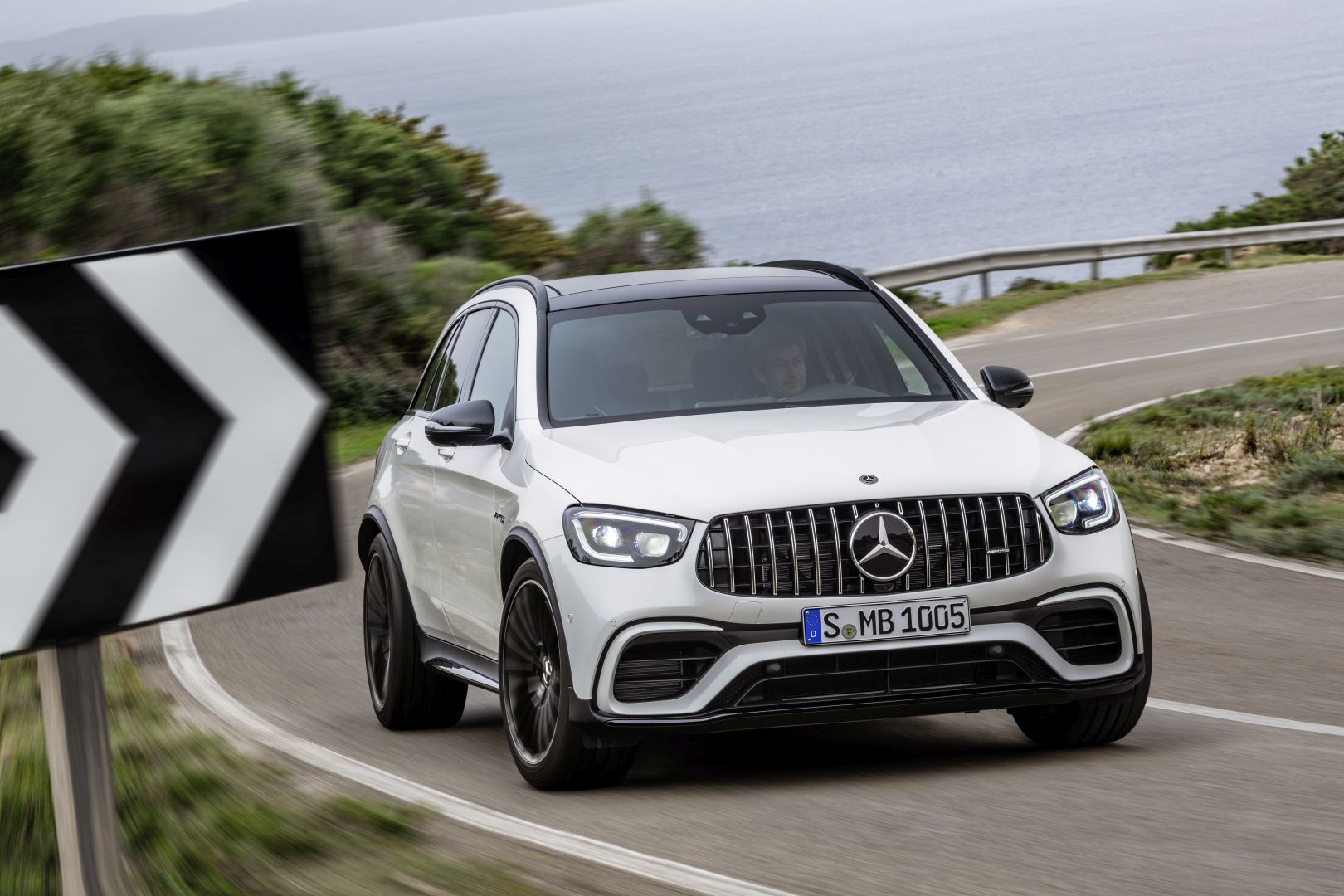 Mercedes-Amg Glc-Class photo 15