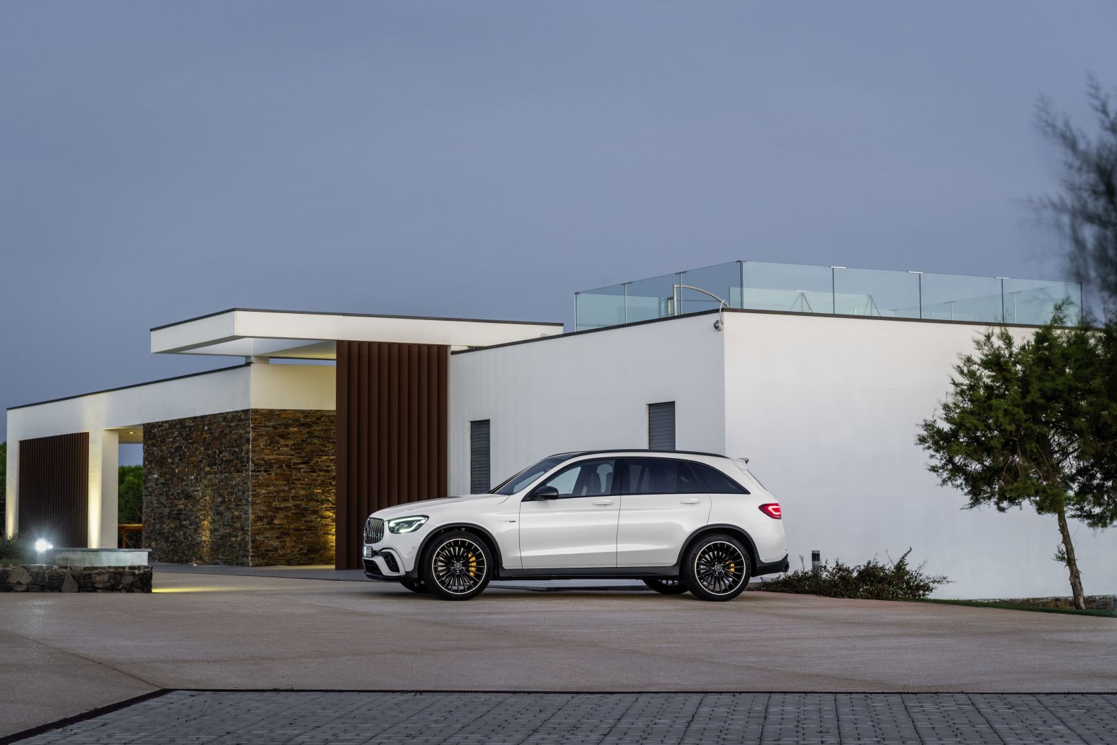 Mercedes-Amg Glc-Class photo 18