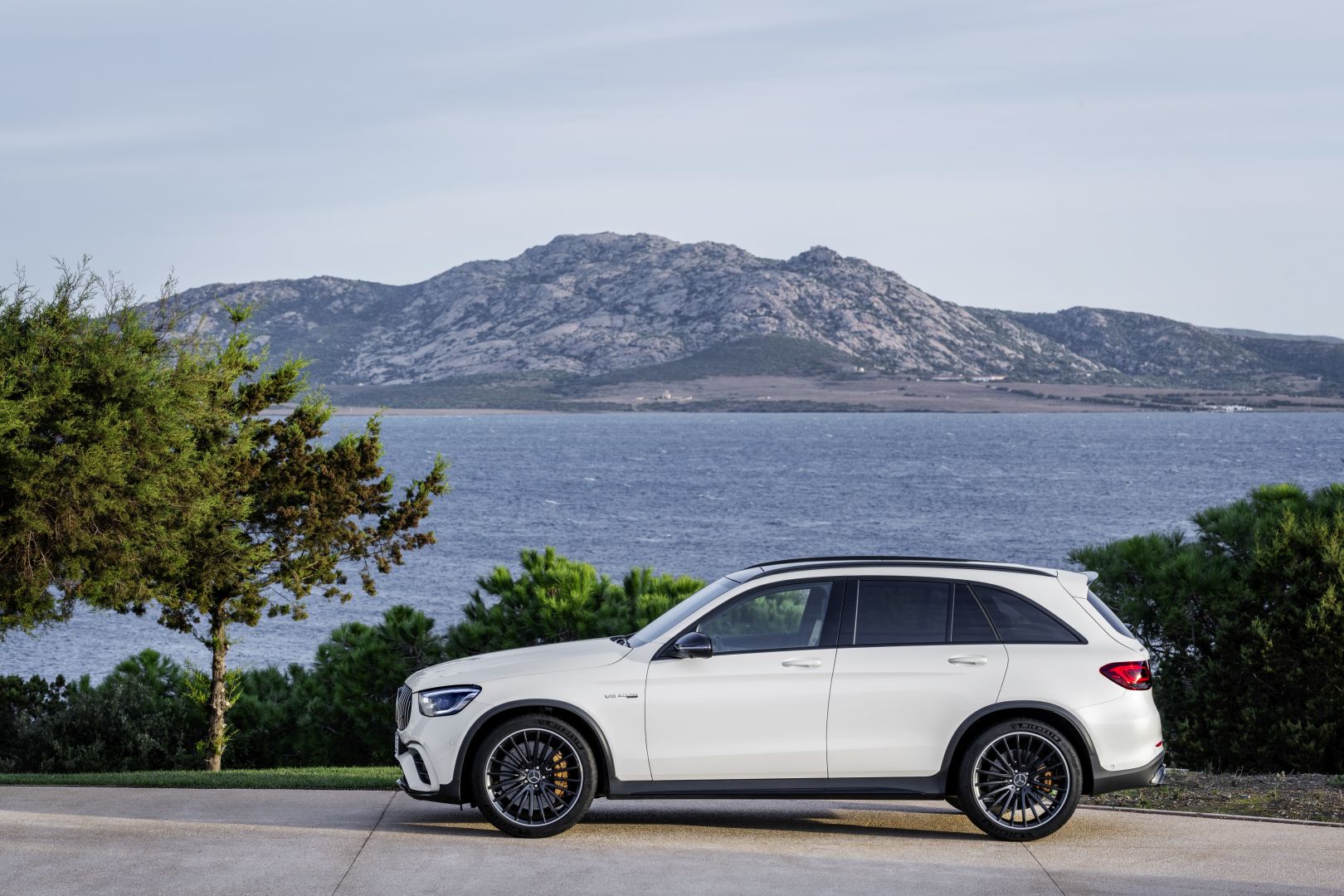 Mercedes-Amg Glc-Class photo 25
