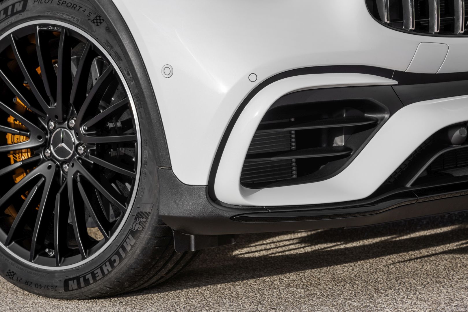 Mercedes-Amg Glc-Class photo 30