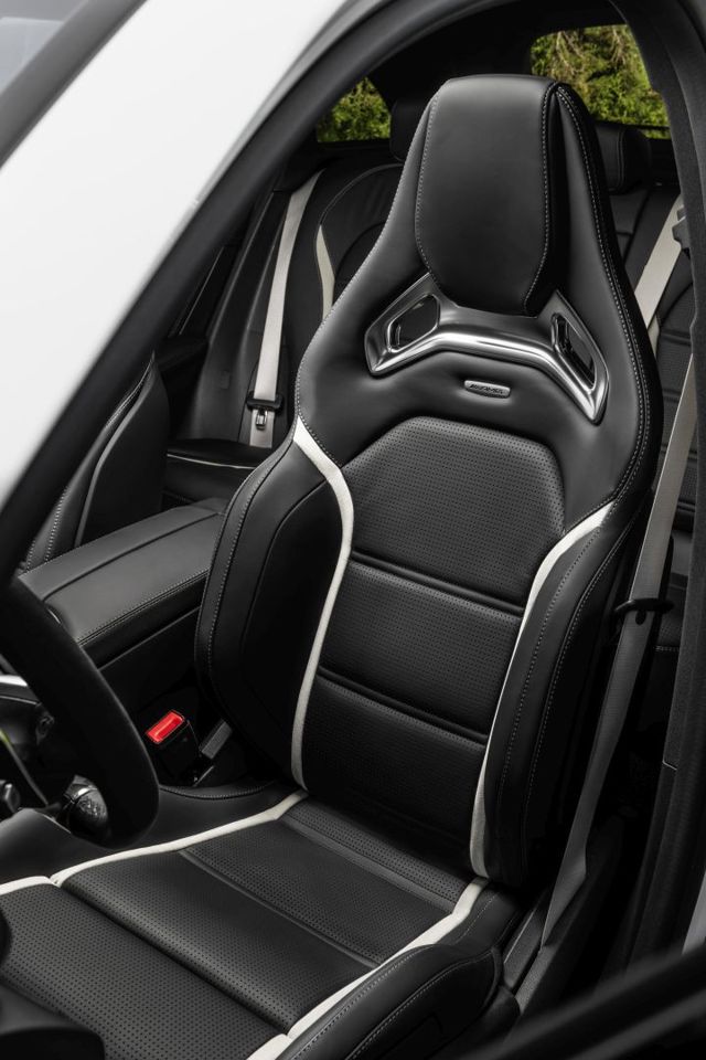 Mercedes-Amg Glc-Class photo 38