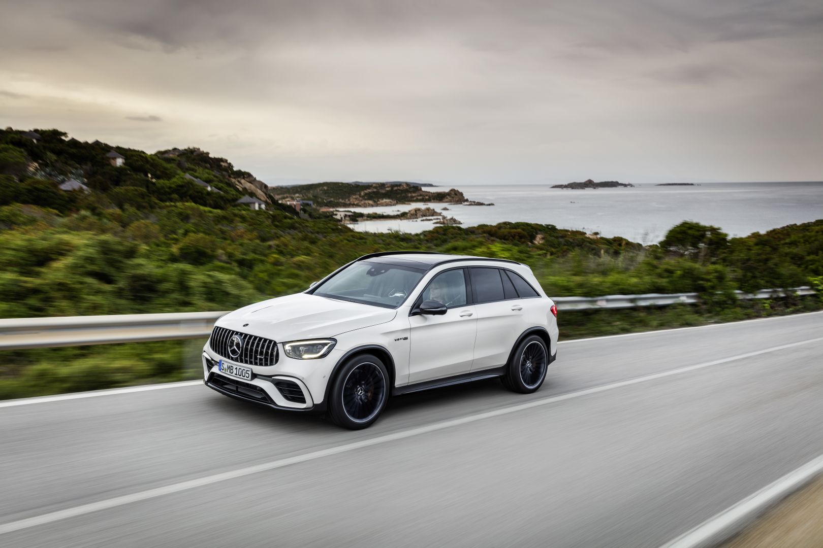 Mercedes-Amg Glc-Class photo 2