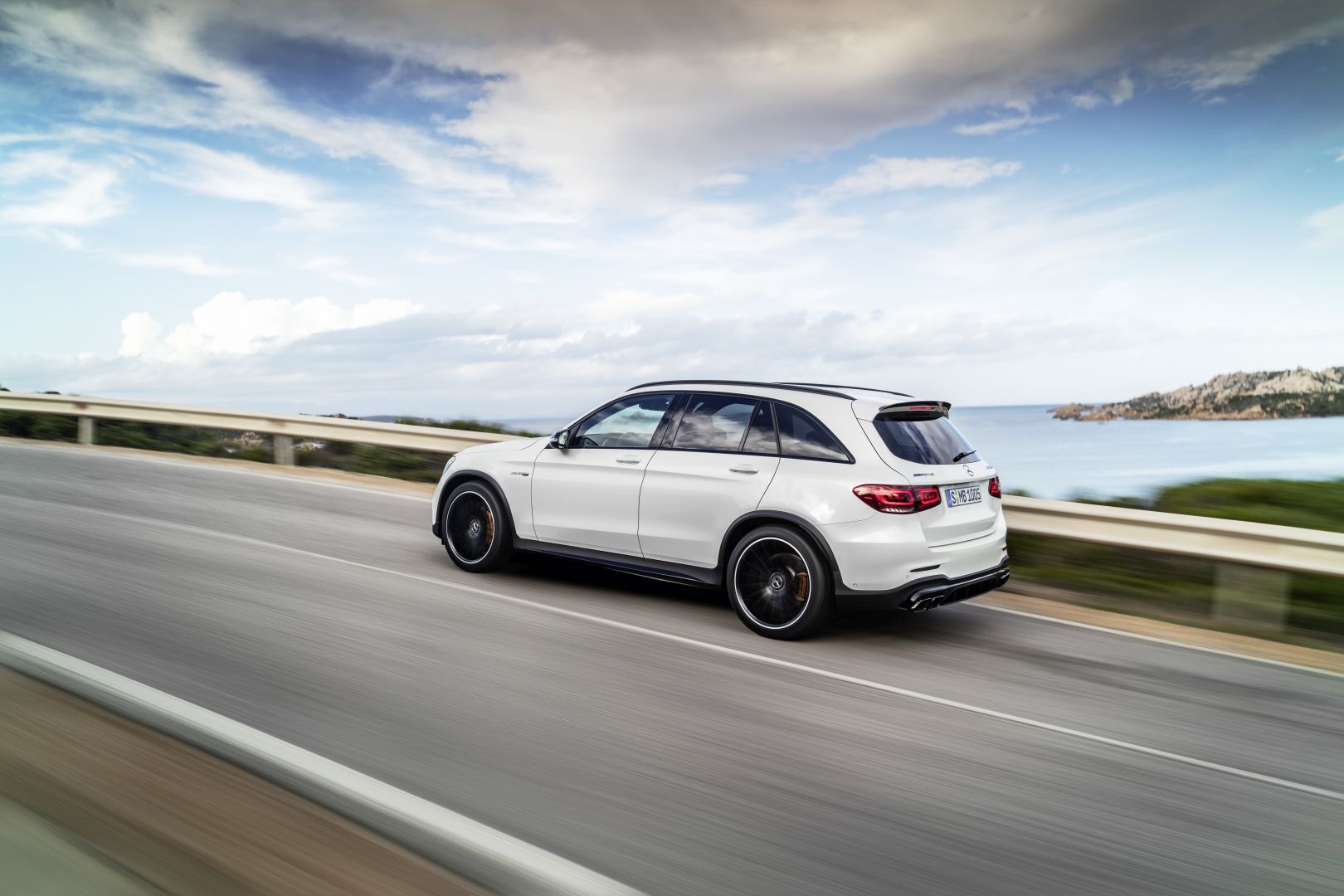 Mercedes-Amg Glc-Class photo 4