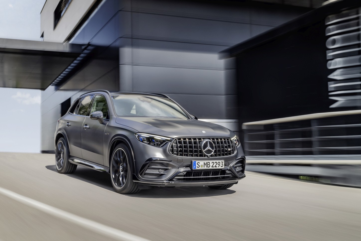 Mercedes-Amg Glc-Class photo 5