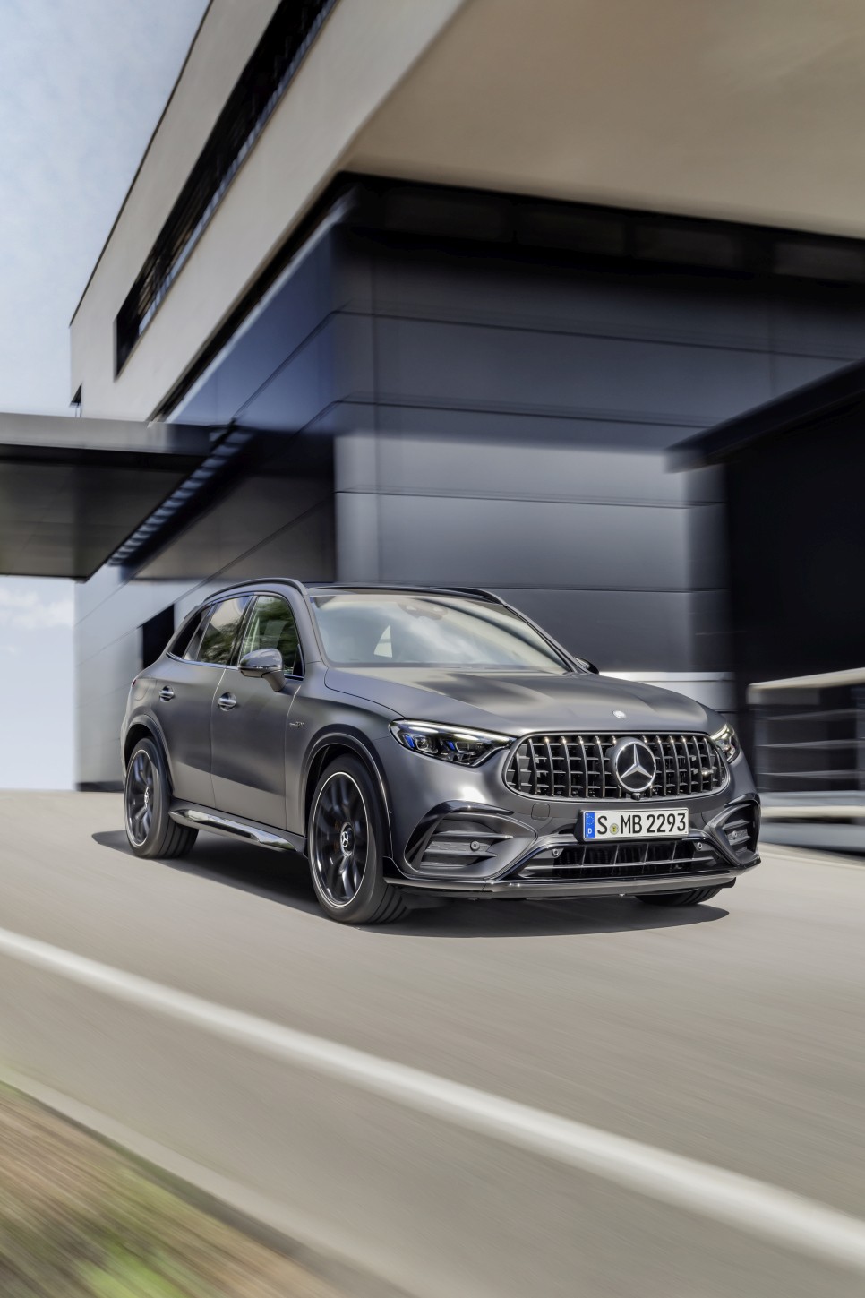 Mercedes-Amg Glc-Class photo 10