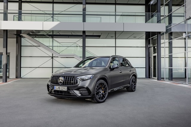 Mercedes-Amg Glc-Class photo 14