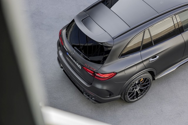 Mercedes-Amg Glc-Class photo 23