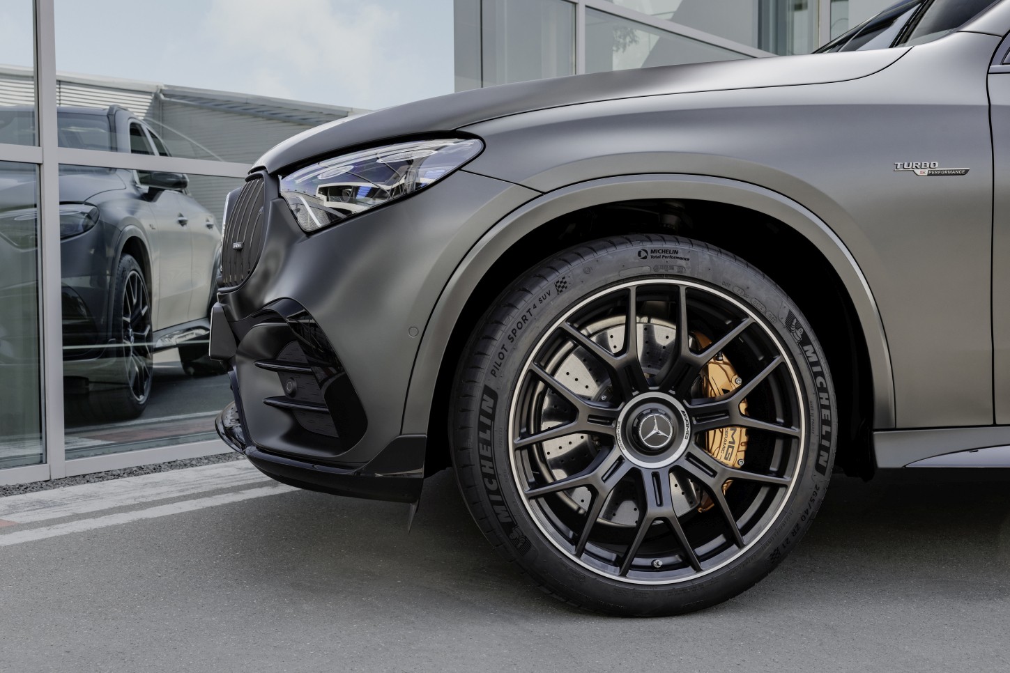 Mercedes-Amg Glc-Class photo 27
