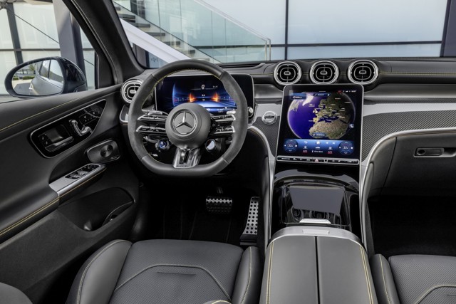 Mercedes-Amg Glc-Class photo 31