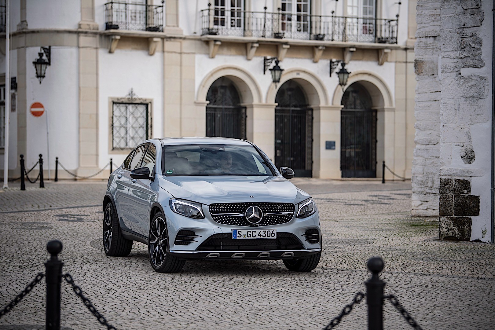Mercedes-Amg Glc Coupe photo 27