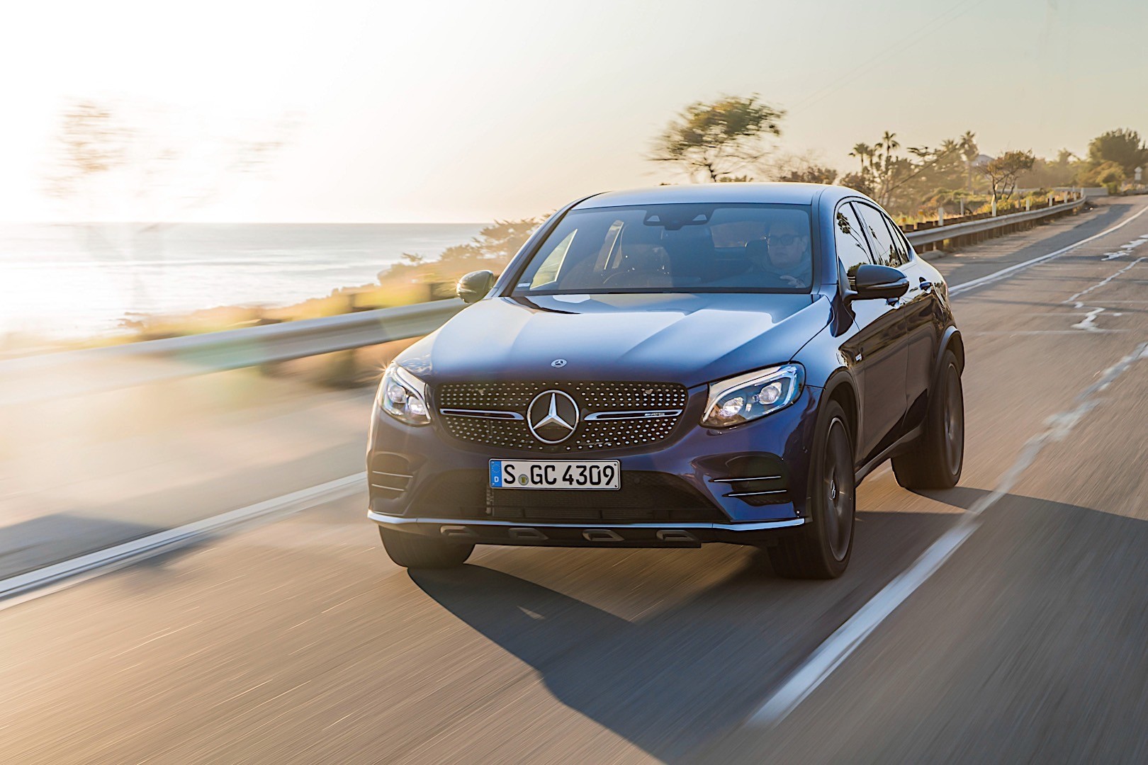 Mercedes-Amg Glc Coupe photo 28