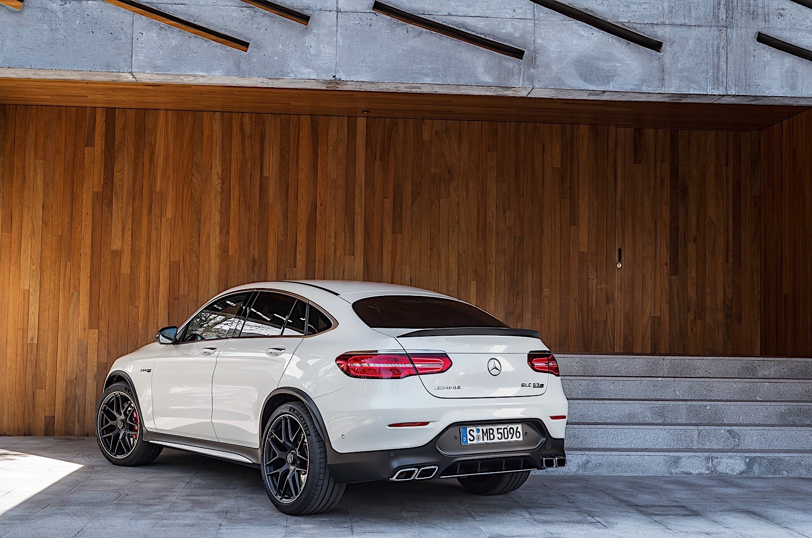 Mercedes-Amg Glc Coupe photo 8