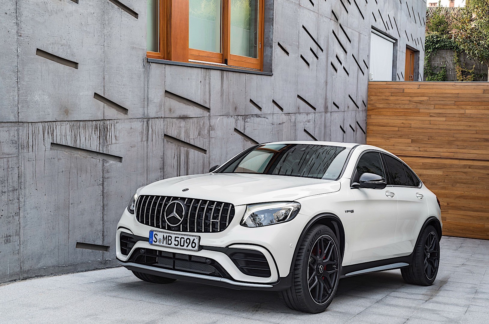 Mercedes-Amg Glc Coupe photo 13