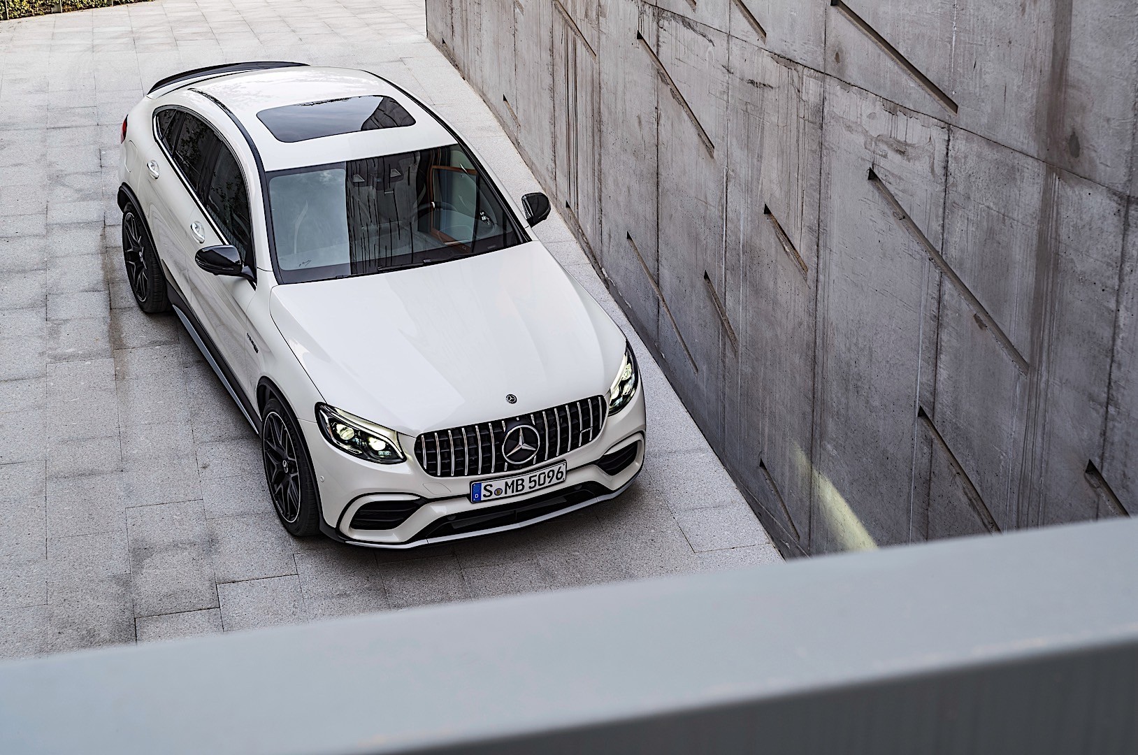 Mercedes-Amg Glc Coupe photo 22