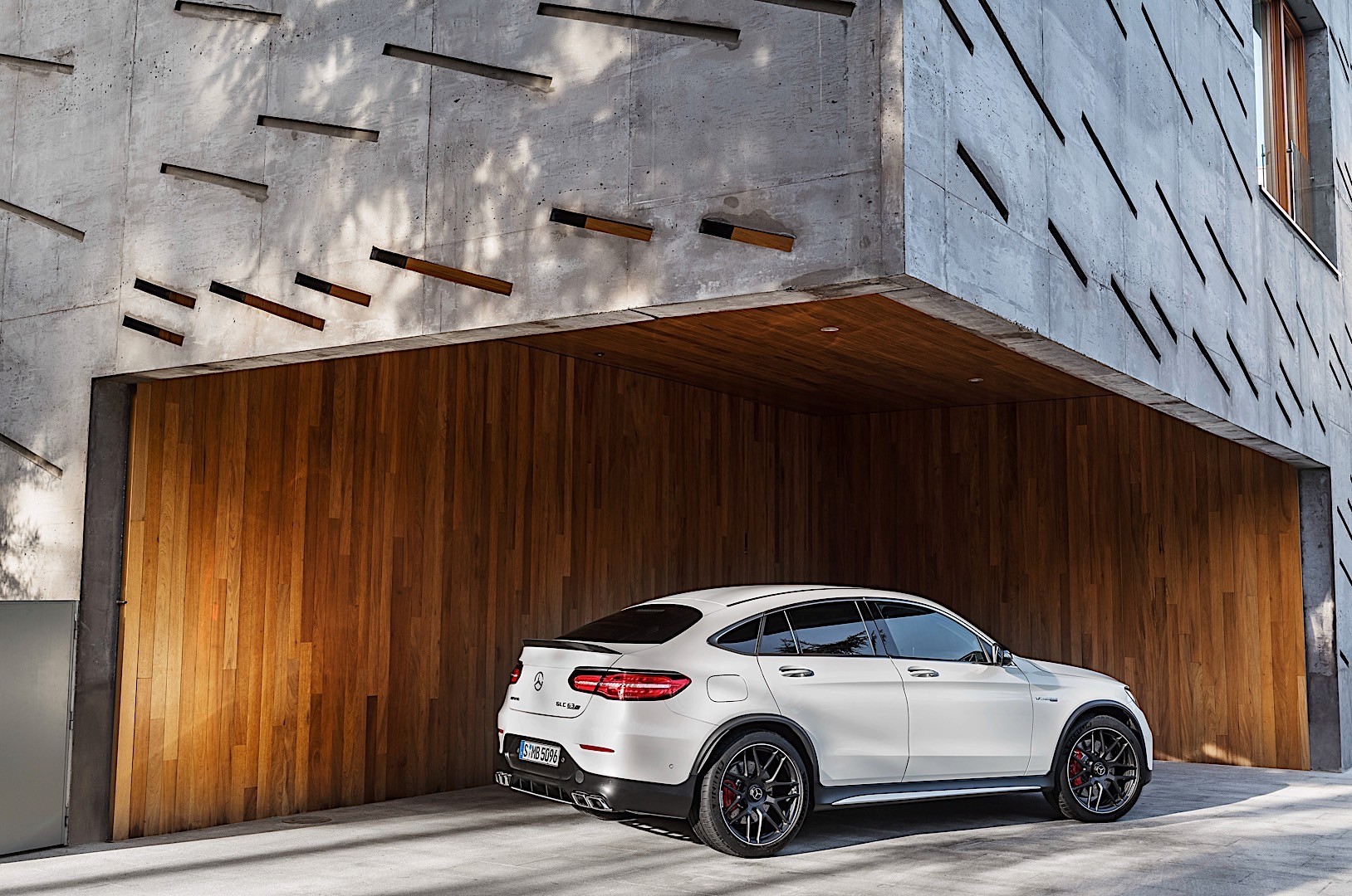 Mercedes-Amg Glc Coupe photo 23
