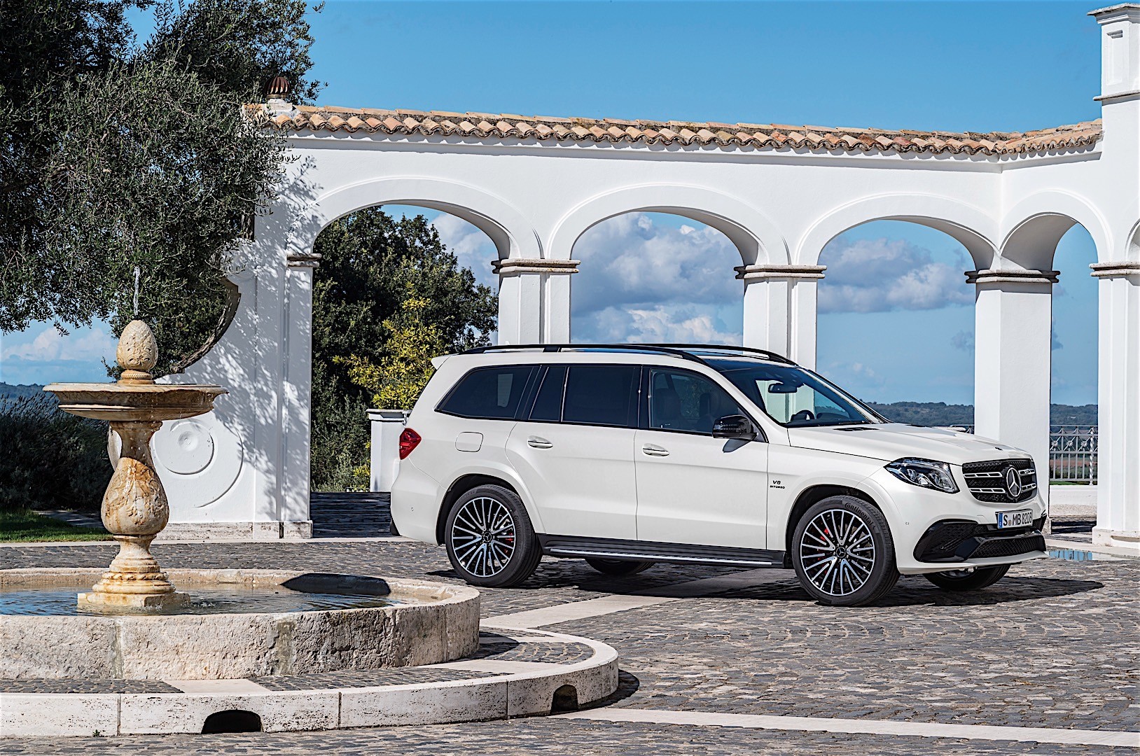 Mercedes-Amg Gls- Class photo 7