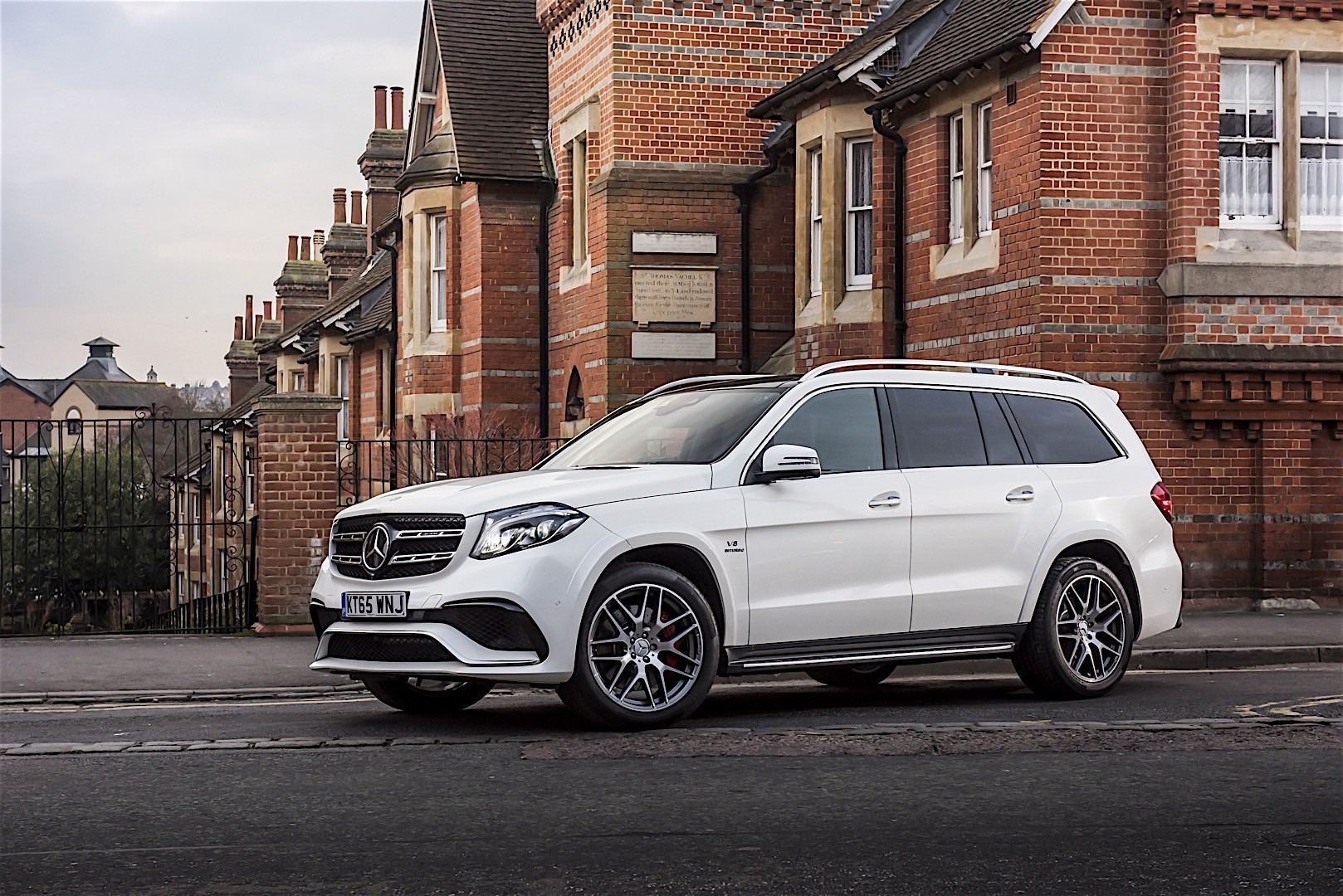 Mercedes-Amg Gls- Class photo 11