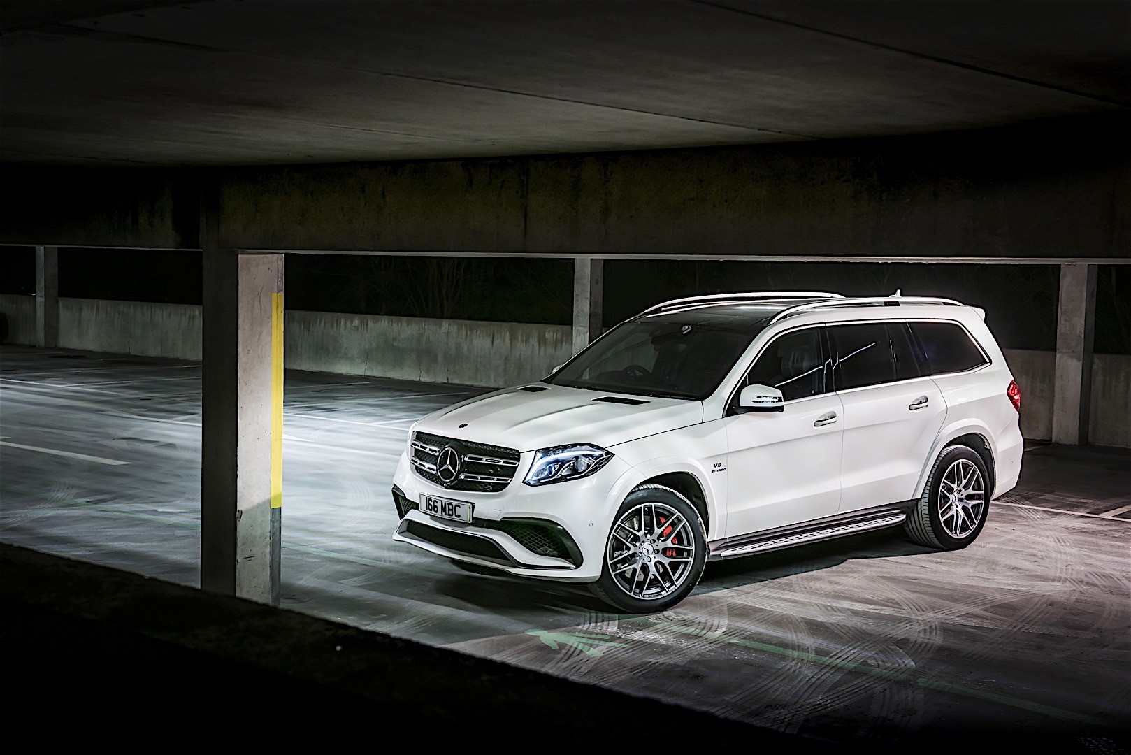 Mercedes-Amg Gls- Class photo 20