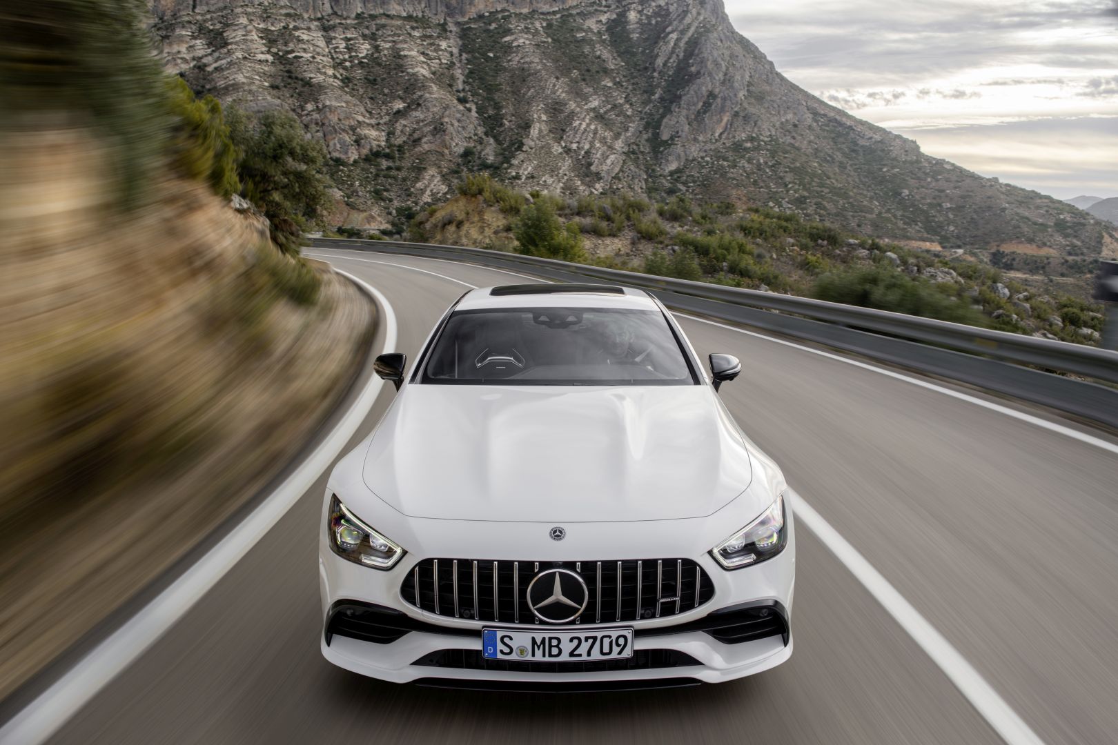 Mercedes-Amg Gt 4-Door Coupe photo 11