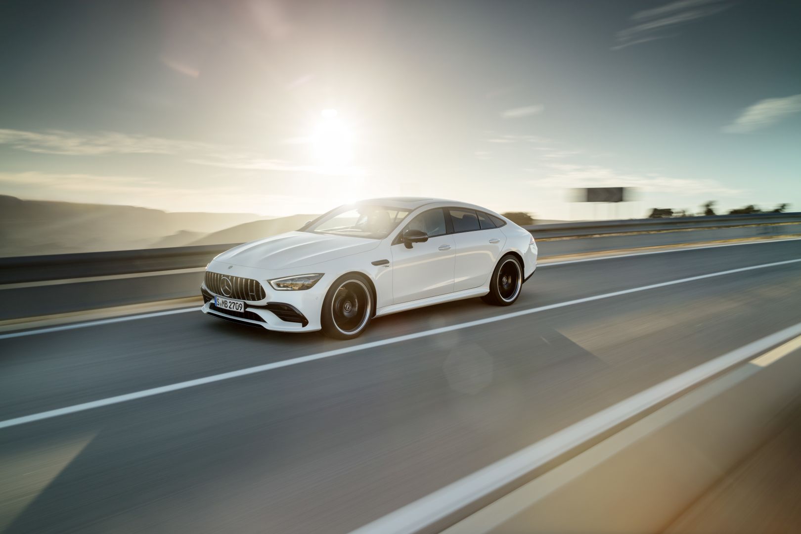 Mercedes-Amg Gt 4-Door Coupe photo 5