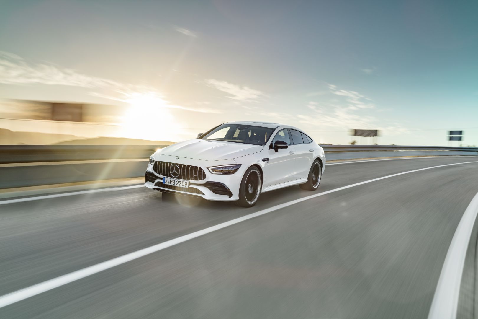 Mercedes-Amg Gt 4-Door Coupe photo 6
