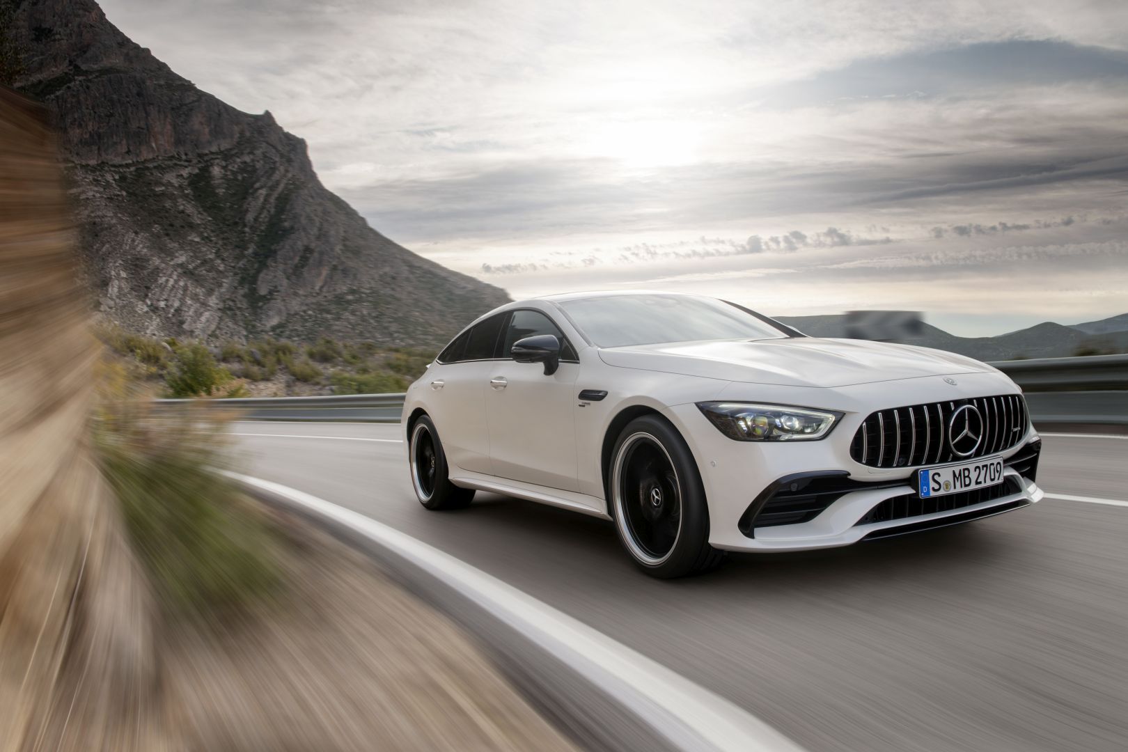 Mercedes-Amg Gt 4-Door Coupe photo 7
