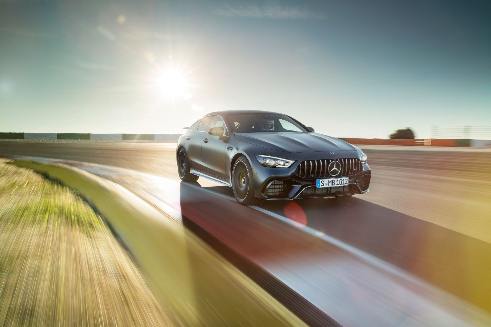Mercedes-Amg Gt 4-Door Coupe photo 8