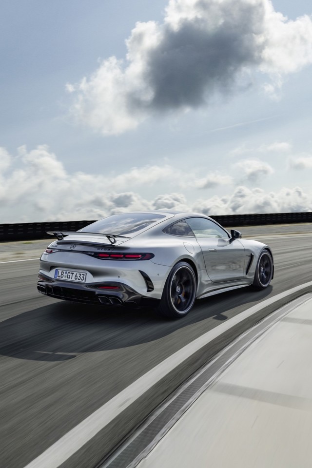 Mercedes-Amg Gt Coupe photo 30
