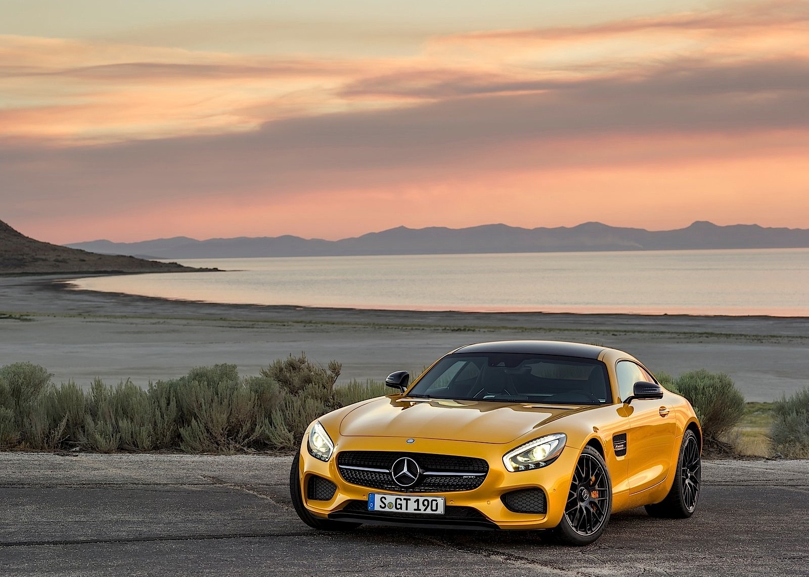 Mercedes-Amg Gt Coupe photo 14