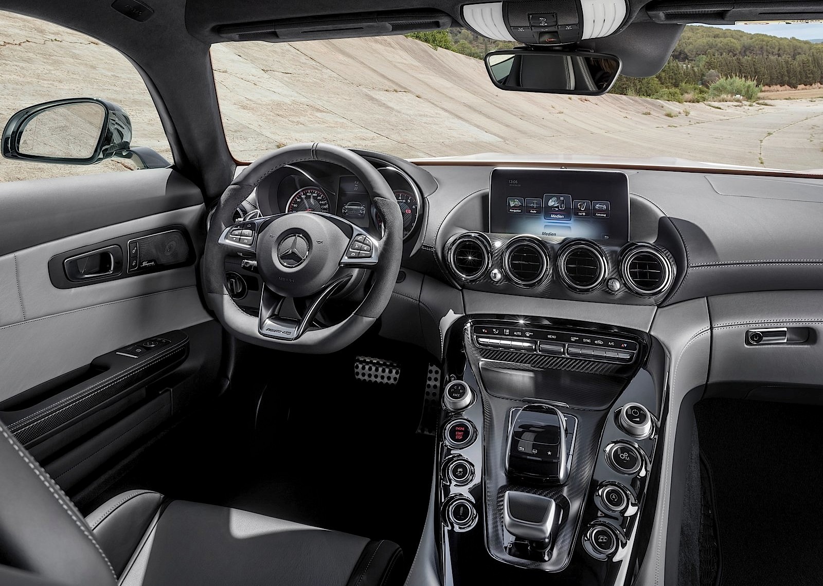 Mercedes-Amg Gt Coupe photo 81