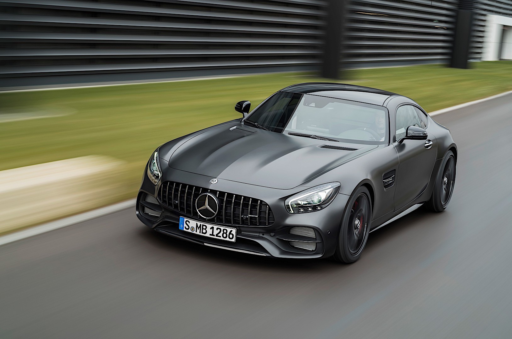 Mercedes-Amg Gt Coupe photo 6