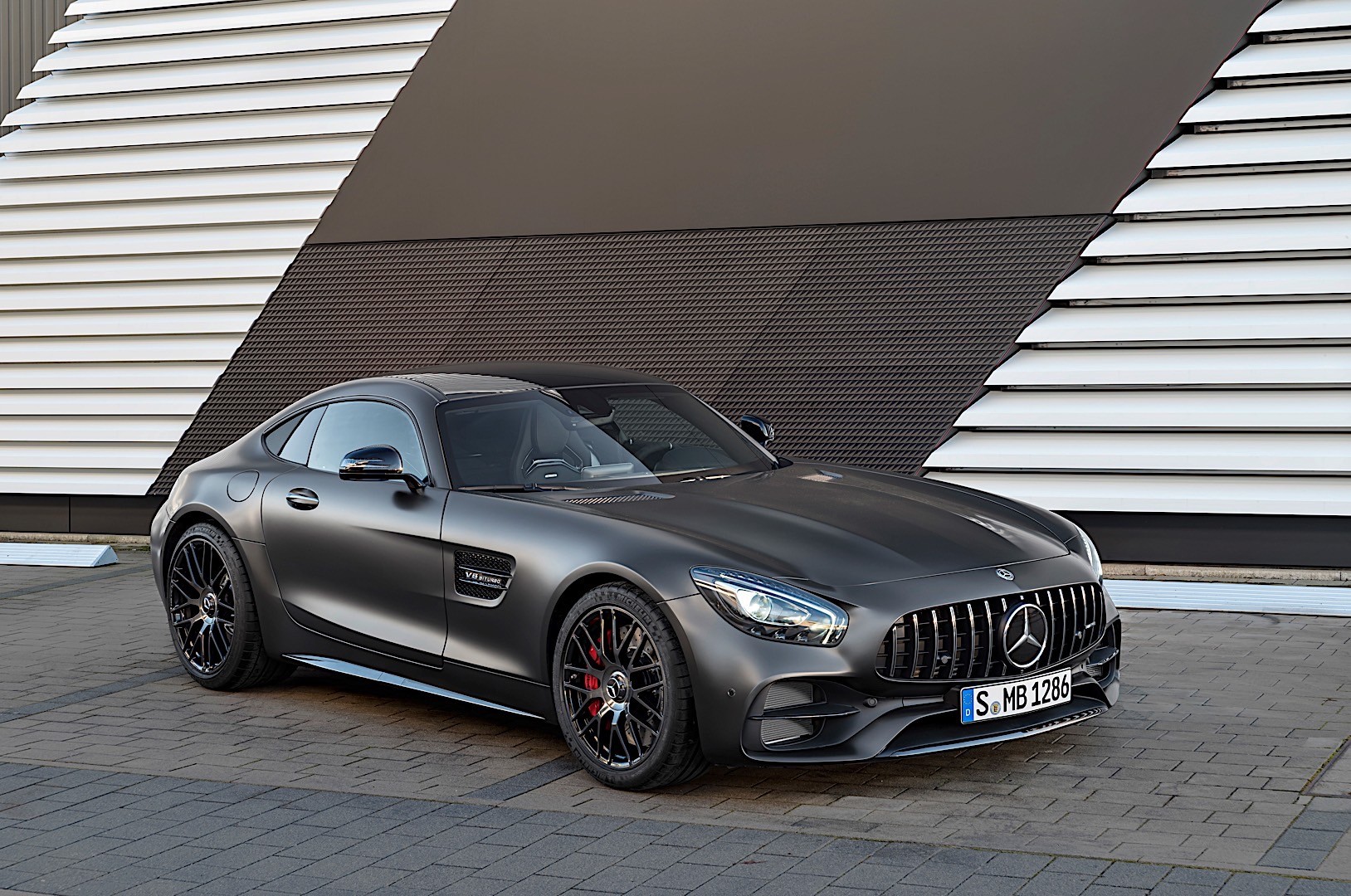 Mercedes-Amg Gt Coupe photo 2