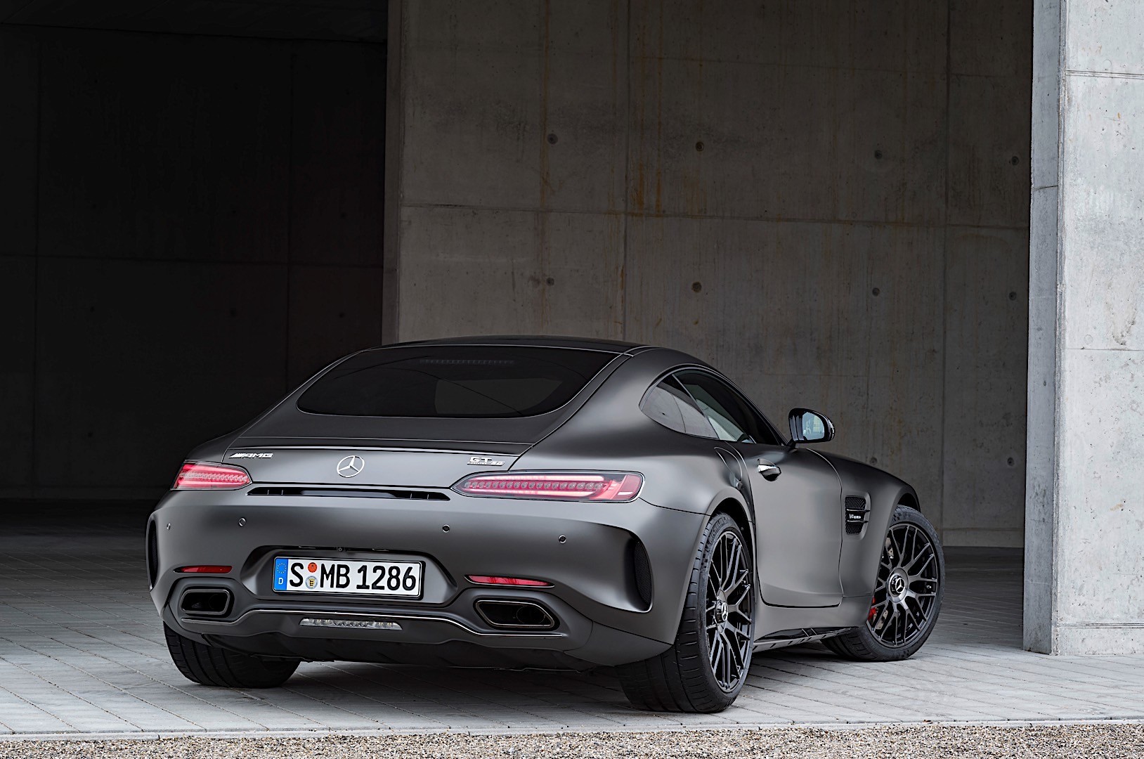 Mercedes-Amg Gt Coupe photo 4