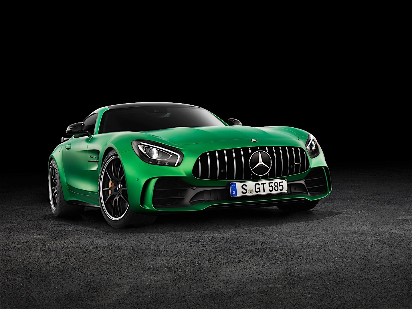 Mercedes-Amg Gt Coupe photo 15
