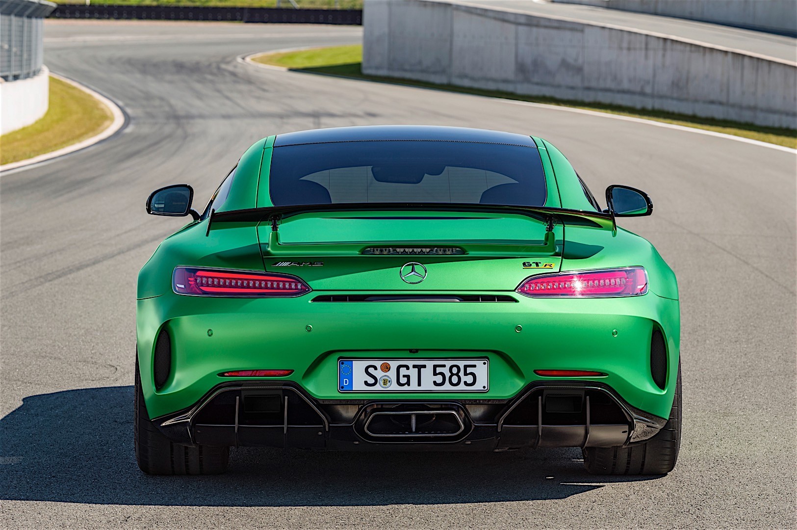 Mercedes-Amg Gt Coupe photo 24