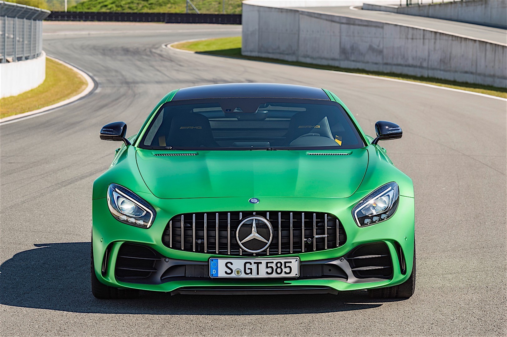 Mercedes-Amg Gt Coupe photo 27
