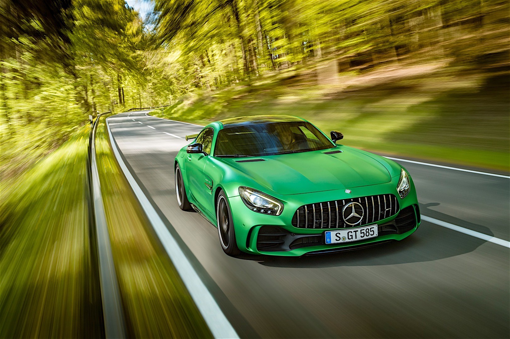 Mercedes-Amg Gt Coupe photo 38