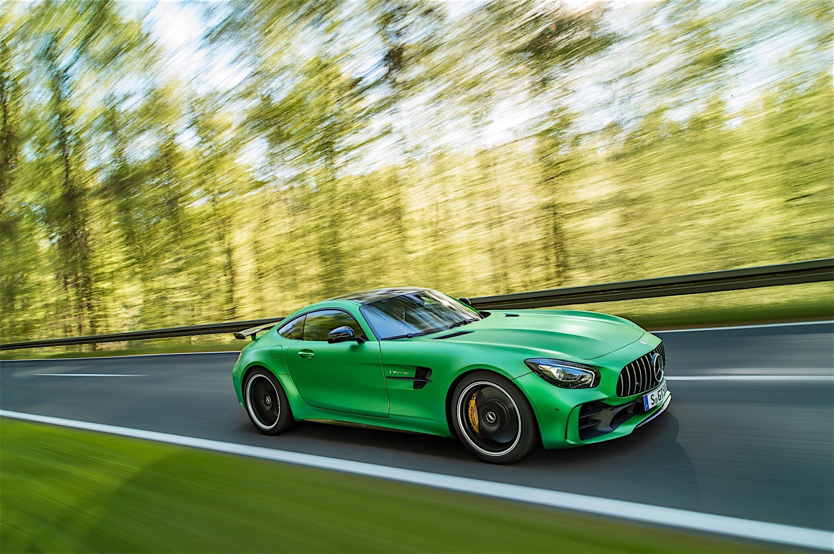 Mercedes-Amg Gt Coupe photo 39