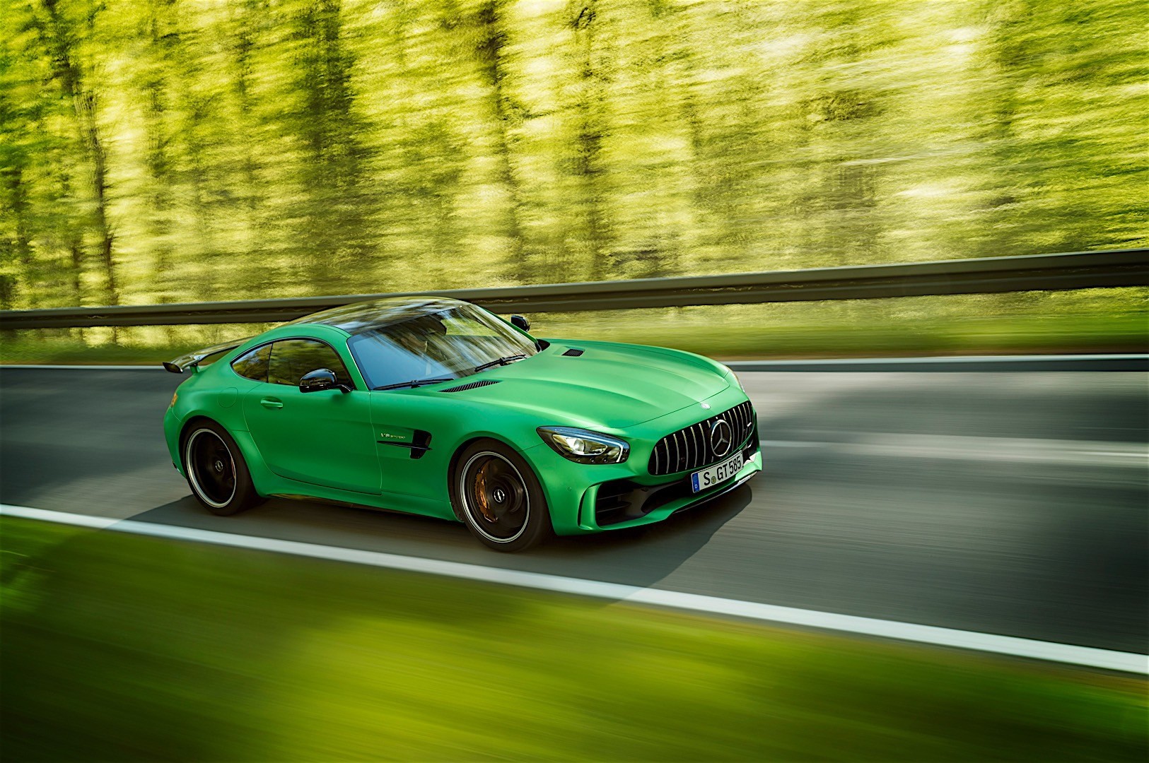 Mercedes-Amg Gt Coupe photo 40