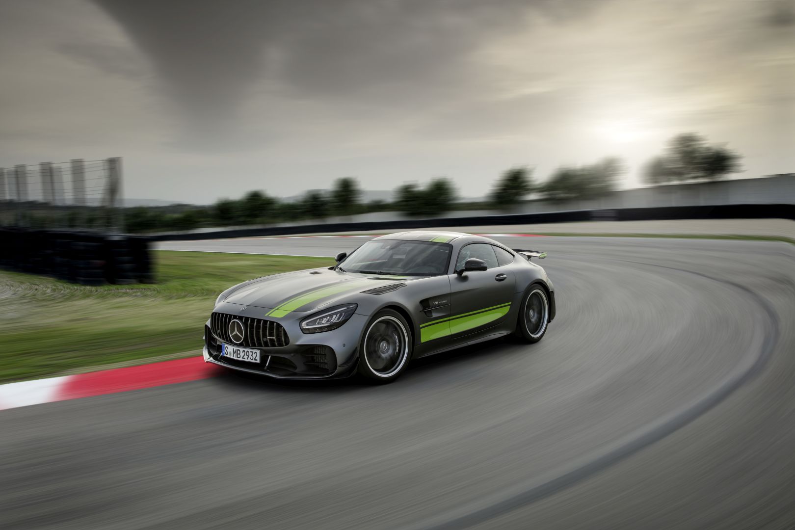 Mercedes-Amg Gt Coupe photo 6