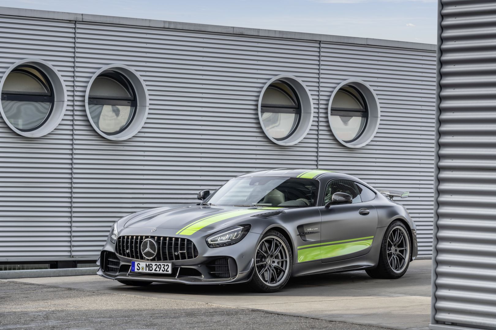 Mercedes-Amg Gt Coupe photo 14