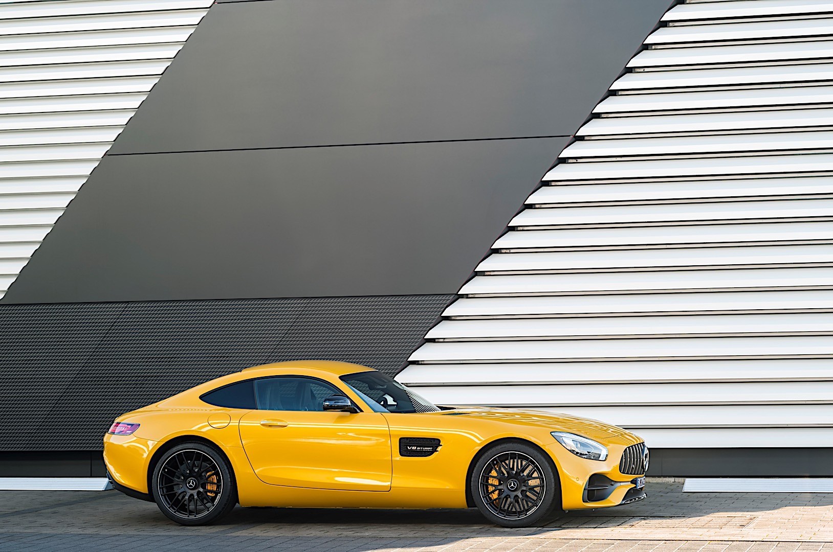 Mercedes-Amg Gt Coupe photo 5