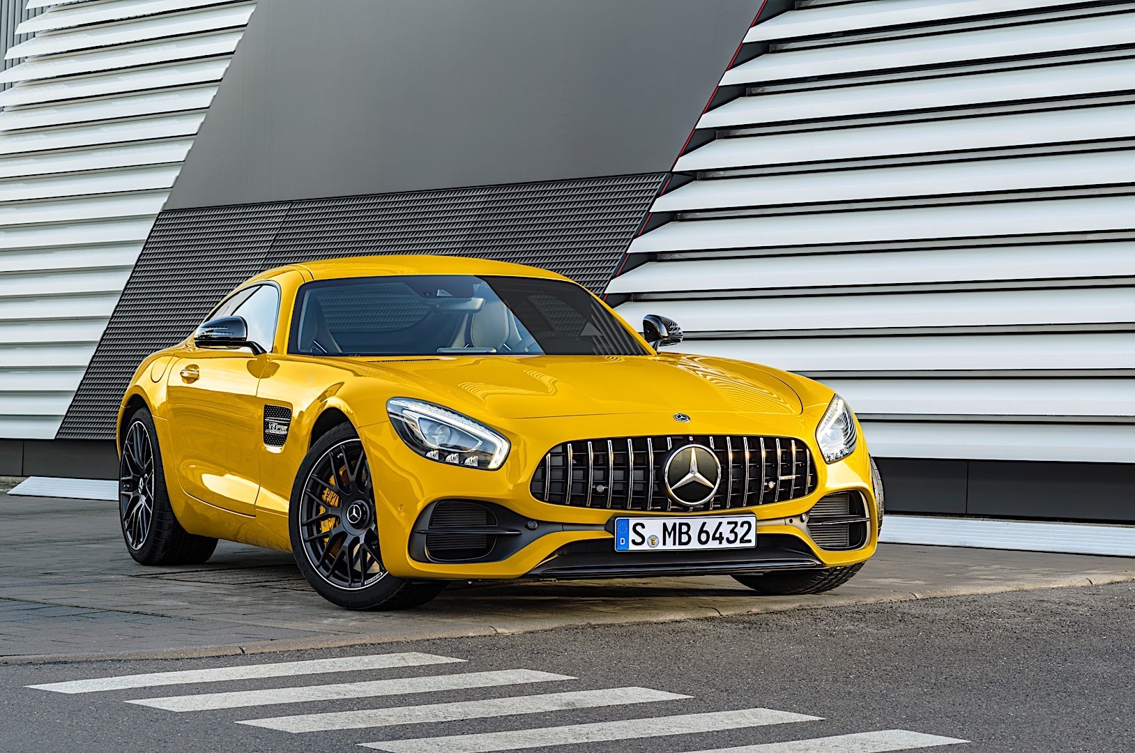 Mercedes-Amg Gt Coupe photo 7