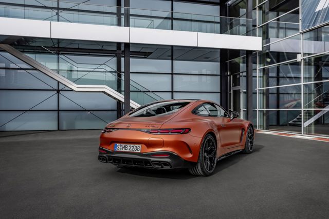 Mercedes-Amg Gt Coupe photo 19